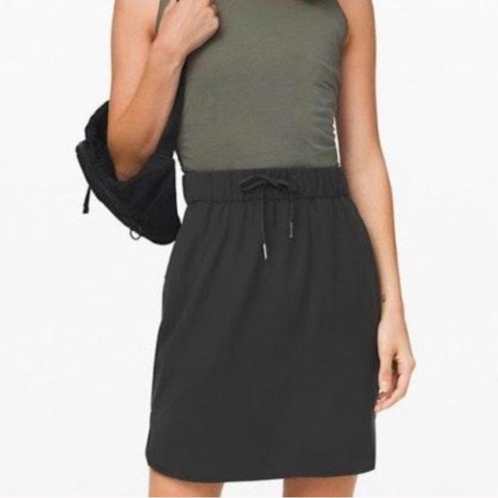 Lululemon On the Fly Black Skirt NWT